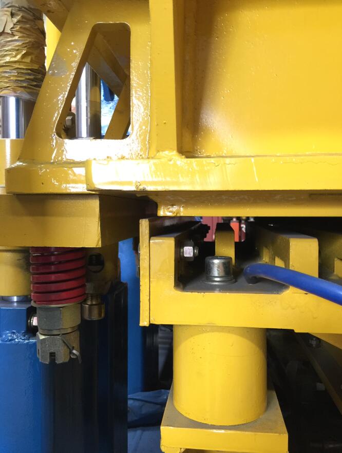 Small Block Making Machine
