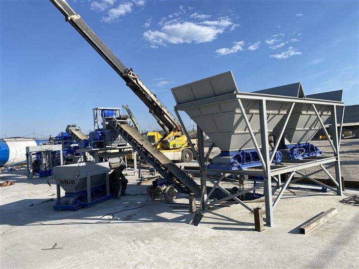 Automatic Cement Block Forming Machine